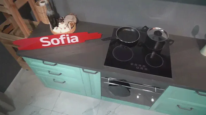 Бирюзовая кухня фабрики Sofia в Краснодаре