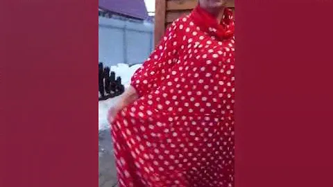 Весенняя коллекция платья из вискозы 2022 2023 год