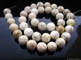 Магнезит(белая Бирюза) бусины 6, 8, 10 мм